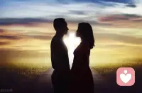 网上有句话很火：许多中年夫妻什么都有，有父母，有孩子，有房有车，就是没有夫妻生活！

身体上的抽离，往往也是感情疏远的开始。

爱需要表达，也需要行动！❤️配图