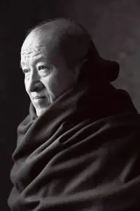 宗薩仁波切：“你接納什么，什么就消失；你反對什么，什么就存在。如果你不明白你的敵人是你自己，你會把所有時間、精力用在改變別人，最后一無所得。”


改變別人是內耗，改變自己是成長。真正的成長，不是向外訴求，而是向內生長。向內求一尺，長一尺智慧；向外求一丈，長一丈煩惱。配圖