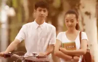 婚姻中的將就：

《何以笙簫默》中何以琛說過這樣一句話：如果世界上曾經(jīng)有那個人出現(xiàn)過，其他的人都會變成將就。

世界上有絕對幸福的婚姻嗎？難。就如同世界上沒有兩片完全相同的樹葉一樣，世界上也沒有完全相同的兩個人，所以就會在婚姻就是一個爭吵、遷就和相互接納的過程。

幸福其實只是一種感受，但它卻值得所有人用一生去追尋。
可世界上有一種將就的婚姻，它似乎平靜的沒有喜怒哀樂，它不會讓人覺得幸福，但也不會讓人備受煎熬！

其實婚姻有的時候不是絕對的匹配，而是兩個人能夠相互包容、理解，甚至將就。

婚姻是沒有十全十美的，只要婚姻里沒有實質(zhì)性的原則問題，“差不多”其實很多時候就是幸福的標(biāo)準(zhǔn)。??配圖