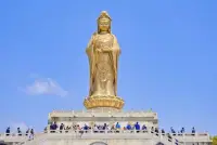 失戀失婚創傷療愈


失戀或失婚創傷事件是撕開血淋淋傷口的
利刃，悄然生長的負面情緒就是毒素與細
菌，一步步侵害著你的身心，為了應對它
們，你就需要一整套心靈的“免疫系統”。

你需要培養對自身情緒的覺察能力，識別
出絕對性、以偏概全、糟糕至極的消極信
念，從而逐漸減輕壓迫性情緒對自己的傷
害。

如果你的內心缺了這套正確應對創傷的策
略，只用不健康且無效的手段來應付內心
的痛苦，那么時間不僅不會帶來解脫，反
而問題會越拖越久以至于積重難返。配圖