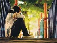 自我關懷可讓焦慮抑郁滾開，如何正確的自我關懷？

1.停止自我批評

不對自己進行評價或者評判。我們要知道這個世界上人無完人，我們要能接受并尊重“自己的形象不是一直完美無缺”這個事實，而且要有底氣地覺得，所有人都是既有優點又有缺點的。


2.接納當下的痛苦，學會在痛苦中成長！

3.用積極的語言和行為安慰自己

寫寫心情筆記之后，覺察到自己現在很會自我關懷，很少批評自己了，以往要是出錯了就會陷入自我批評中，遇事了會陷入情緒的泥潭中。
現在更多的是會把自己從情緒中抽離出來，鼓勵自己而不是批評。

自我關懷的路上加油哦！配圖