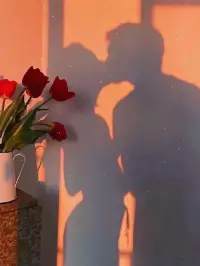 婚姻篇

理想中的婚姻生活應該是美滿幸福，甜蜜溫馨，

然而理想的骨感，也讓許多人飽嘗婚姻圍城帶來的苦澀。

他們有的辛苦，有的彷徨，甚至有的懷疑自己當初的選擇到底是對是錯······

即使仍然愛著，卻還水火不容；
即使還撐同一把漿，卻蕩不起曾經炫麗的波瀾；

即使經營得不錯，卻也難免因為瑣事背道而馳······

面對婚姻中的雞飛狗跳，我們要如何應對？

如果想改變現狀的可找專業婚姻咨詢師賦能找到解決的問題！配圖
