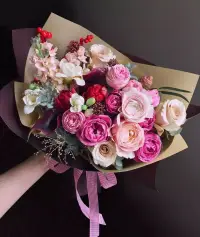 圈子窄，到哪里去找合適的對象？

想要什么樣的另一半，就要去融入什么樣的圈子。

當你局限在自己周邊尋找時，往往只能從好友、同事之間選擇，范圍太小限制了可選性。

要擴大社交圈，首先應該培養自己的興趣愛好，喜歡戶外攝影的可以參加攝影協會，喜歡閱讀的多去圖書館，當然還有類似健身、音樂、運動、甚至車友會等，這樣會幫助你找到有共同話題的另一半！配圖