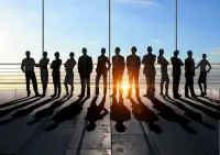 2024年就業形勢有多嚴峻！1179萬高校畢業生將殺入職場！


3月9日，人力資源和社會保障部部長王曉萍表示，全力保障重點群體。

今年高校畢業生將達到1179萬人，我們將強化促進青年就業政策舉措……同時扎實做好退役軍人、農民工等重點群體就業工作，加強對殘疾人等困難人員就業幫扶，兜住、兜準、兜牢民生底線。

剛剛過去的2023實在太不容易- -！

先是職場內“35歲歧視”的風波，讓幾乎所有人都岌岌可危。

接著便是chatgpt、OpenAI等AI工具的頻繁迭代，讓作家、設計師、插畫師等諸多領域都感受到了行業嚴寒。

還有一些人，拿著好不容易積攢的積蓄，投資基金或者A股，然后被市場理所當然的教訓一番……

2024年，好像有所好轉了
福無雙至，禍不單行，不少人還經歷了降薪、失業的事情，連我幾個端著鐵飯碗的朋友都說，降薪降的有點頭疼了。

而在這新的一年里，全新的2024年里，又將有1000+萬的畢業生加入就業潮，未來的就業形勢有點不容樂觀啊。

怪不得我有個朋友吐槽，恨不得去做個“全職外孫/孫女”，上面四個長輩每個月給她2000，都比現在工作賺的多，還能有大量時間陪長輩！


親愛的朋友，你的2024年職場生涯還順利嗎？配圖