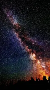 生活中的困難多于幸福，人生中的磨難多于享樂。

人不應在困難中倒下，要努力在困難中挺起！

因為當你重新做出選擇的時候，你就會擁有一種連自己都不相信的力量，這種力量會使你戰勝困難，同時使你的人生像初升的太陽一樣，突破云層，升起在蔚藍的天空中！配圖