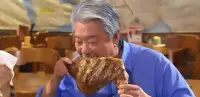 蔡瀾失親后很落寞，他的好友曾給予他至理至真的一番忠告：

肉體上的痛苦可以靠止痛藥來緩解,精神上的痛苦其實就是自己去想出來的，只要我們主動
不去思念,便再也不會因此而痛苦！配圖