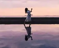 女性成長

一個女人一定要懂得時刻提升自己的能力，抓緊一切時間學習，好好保養自己，因為這些都是你行走世界的底氣，誰也拿不走。

如果一個女人把所有的時間和精力投入到家庭時，就失去了最重要的一樣東西--就是老公對她發自內心的尊重。

很多婚姻破裂，也不完全是男人的錯，因為女人沒有讓自己學習成長，所以失去了被男人尊重的資本。

所以女人不斷提升自己，不僅是讓自己有生活的底氣，更是一個女人最好的生活狀態，有機會來掌握自己的命運！配圖