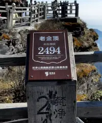 人生感悟


大多人都害怕?谷低?期

低?期谷?其實(shí)?老是?天在救了你?的命

如果?天老?想送你一個(gè)?好很?的禮物，但?又是?怕你?不接?住，他就?先會?把你推?深到?淵中歷練，磨?你煉?的意?心志?智，鍛煉你?筋的?骨體膚

讓?變你?得足?強(qiáng)夠?大，變得?所無?不能。到那?就時(shí)?是你?大行?運(yùn)，潑天富?的貴?時(shí)候。

所以?谷低?期的你可?會能?焦慮、迷茫，沒?方有?向，做什?都么?不順，不?外被?界甚至身?人邊?的認(rèn)可，想?在走?伸手不?五見?指的?夜黑?里，沒有半?星點(diǎn)?光。

但熬?這過?段日子，你?會就?有一種?然豁?開朗的狀態(tài)，世?觀界?和人生觀?有會?顛覆?的性?改變！配圖