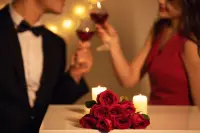 婚姻篇

如果婚姻中存在不可調和的矛盾，離婚或許能讓雙方獲得解脫，重新尋找幸福；而若只是一些可以改善的問題，通過努力去修復關系，湊合過也可能轉化為幸福的生活。

最終，無論選擇離婚還是湊合過，都應該尊重自己內心的聲音，權衡利弊，努力讓自己的生活走向更好的方向！配圖
