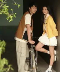 什么是松弛感？（活的舒服的方法）


松馳感就是你內心能容納很多種狀態和結果，不擰巴，不內耗，不做作，不爭不搶，不卑不亢，也不用力過猛。


簡單來說，就是只做好想做和該做的事，對結果沒什么執念，內心清澈，平靜，松弛！

松馳感不是懶散享樂，不是躺平擺爛，不是什么都不在乎，而是盡力之后對結果的隨遇而安，是無所畏懼，活出自在心安，是堅持自己的本心！配圖