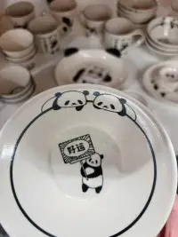 肖老師做了許多情緒困擾咨詢，要告訴大家的是，請先照顧好自己，世界才會屬于你。

風雨由天，快樂由己，保重身體，健康第一。

心中若有桃花源， 何處不是水云間。

人生的第一使命就是讓自己過得幸福。

在這個忙碌的世界里，別忘了對自己好一點！配圖