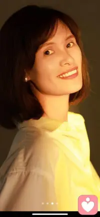 肖老師作為婚姻家庭咨詢師給擇偶中男女的一些擇偶建議


請告訴孩子：可以自由戀愛，但結婚，盡量找以下這種家庭。


結婚之前，一定要去對方家里看看，看看家庭環(huán)境，也看看家庭氛圍。

和對方的父母交談，初步了解對方家庭的相處方式。

遇到不同的意見時，是平心靜氣地溝通解決，還是各執(zhí)己見，誰也不讓誰。

一個在父母的固執(zhí)里熏陶成人的孩子，大多沾染了蠻橫。

這樣的人，戀愛時或許會處處讓著你，但在結婚后，在柴米油鹽里，必將露出不可理喻的本性。配圖