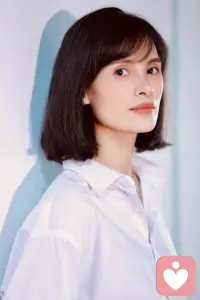 為什么我們很多人不能活在當下呢？

因為我們有太多的我以為、我應該、我能、我可以等等這樣的一些想法和念頭。

而這些想法和念頭就會導致我們的執著。而執著就是掛礙，就會導致痛苦！配圖