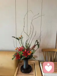 職場咨詢


與其拖著疲憊的身體前行，不如休息充分重裝出發(fā)。感覺精力不足的時候，不妨外出散散心，或是找人聊聊天。

等到“充電”完畢，能量滿滿的身體就會煥發(fā)出新的活力。早安，周末愉快！配圖