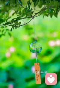 弟子問(wèn)達(dá)摩祖師 “如何能讓自己快樂(lè)？”

達(dá)摩笑答：有四種境界，可體會(huì)其中妙趣～
首先要把自己當(dāng)成別人，此是“無(wú)我”；
再之要把別人當(dāng)成自己，這是“慈悲”；
而后要把別人當(dāng)成別人，此是“智慧”；
最后要把自己當(dāng)成自己，這是“自在”！配圖