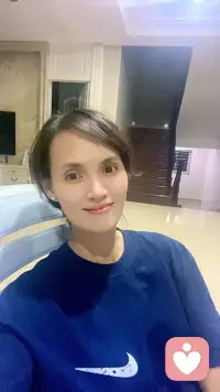 PUA=精神控制

如何正確面對(duì)PuA

1、制造尷尬,避開(kāi)打壓; 

2、阻抗式順應(yīng),消極配合; 

3、人類(lèi)一切煩惱來(lái)自人際關(guān)系!而真正的自由，就是擁有被人討厭的勇氣。別人對(duì)你的任何評(píng)價(jià)，不管好的壞的，都是別人的課題，和你沒(méi)有半點(diǎn)關(guān)系。

課題分離的核心，就是建立邊界感。說(shuō)直白一點(diǎn)就是，關(guān)我屁事和關(guān)你屁事。當(dāng)一個(gè)人發(fā)現(xiàn)你沒(méi)有道德時(shí)，就永遠(yuǎn)不會(huì)對(duì)你有道德綁架。

當(dāng)然，這里的沒(méi)有道德可不是真的沒(méi)有道德，而是在心里劃清界限后的超然與灑脫。

一個(gè)人只有勇敢的被人討厭，才能有一個(gè)真正強(qiáng)大的自我，只有建立一個(gè)堅(jiān)不可摧的自我，任何五花八門(mén)的控制都無(wú)法撼動(dòng)你的強(qiáng)大自尊！配圖