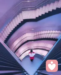 人際關系咨詢

掌握近因效應——幫助我們更加深入了解朋友

何謂近因效應，這是相對首因效應而言。在我們交往的過程中，我們最近和別人的互動，往往能夠改變我們對他人的印象。

首因效應是我們在關系中產生的先入為主的印象，而近因效應啟發我們在生活中，可以主動做出一些改變，以此改變我們在別人心目中印象。

在中國有一句古話叫做，路遙知馬力日久見人心，如果我們懂得在關系中，不斷展示自己的新印象和新形象。

往往能夠改變我們在別人心目中過去的印象，這種近因效應提醒我們在關系中，我們的改變是能夠讓別人感受到的，這也說明了，伴隨你的改變，他人對你也會呈現接納程度。

近因效應啟發我們在關系中，可以多調整自己的方式和方法，以此改變我們在別人心目中的固化形象，從而為自己贏得關系的深入發展做好準備。

如果我們懂得用近因關系法則，那么我們就會明白，保持自己的可塑性也是我們贏得關系的重要法寶。

最害怕的是過于固執的人，尤其是一根筋不懂得變化的人，當你懂得塑造自己的變化，讓人看到你的更多可能性，我們的生命才會有更多的可能。配圖