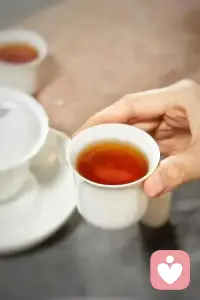 生活中我們之所以焦慮，不安，是因為我們在意的東西一直在束縛著我們，當有一天，我們真的放下了，我們慢慢從不甘心、不愿意，開始調整自己到接受這一切，不被其他情緒左右的時候，就如同卸下了沉重的枷鎖，整個人都會變得好輕松。

此時的自己，接受了生命中的一切，將不再懼怕，才是真正的強大起來，那時的我們，才真的就是無敵了……配圖