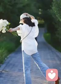 緩解焦慮的辦法


1、對于焦慮的人來說，放松身體是消除焦慮的重要方法之一。可以通過深呼吸、冥想、瑜伽等方式來放松身體，減輕精神壓力。

2. 找到解決問題的方法
焦慮往往來自于對某個問題的擔憂和不確定感。此時需要找到解決問題的方法，有條不紊地解決問題，從而減輕焦慮。可以通過思考、交流、閱讀等方式來找到解決問題的方法。

3. 改善生活習慣
有些焦慮是由于生活習慣不良所導致的。如過度飲食、久坐不動、睡眠不足等生活方式問題都可能引起焦慮。改善生活習慣，保持健康的生活方式是消除焦慮的重要方法。

4. 尋求幫助

在某些情況下，只有通過尋求幫助才能有效地消除焦慮。可以通過向家人、朋友、心理咨詢師等人尋求幫助來減輕焦慮，得到有效的支持和建議。尋求幫助并不是軟弱的表現，而是一個勇敢和理智的決定！配圖