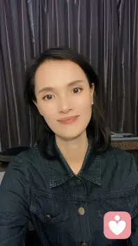 人生本過客，何必千千結，走不出自己的執念，到哪里都是囚徒。

人的一生沒有誰生來自帶鎧甲，但一個人也可以活成千軍萬馬。所謂無堅不摧，是能享受最好的，也能承受最壞的，我們不妨大膽一點，沉著一些，坐看風起云涌，靜待云卷云舒！配圖