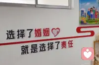 人這一生要走很多的路，但有一條路不能拒絕，那就是自我成長的路。

因為命運鐘愛的，從來都是愿意慢慢變好的人；生活偏袒的，永遠是能夠堅持成長的人。

那些你看過的書，交過的人，走過的路，最終都會回饋到你身上，構成你的人生格局，讓你成為閃閃發光的自己！

有空時會分享一些心理學知識可點入閱讀或許能幫助你們！??配圖