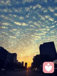 职场 PUA，是那悄然蔓延的毒藤，紧紧缠绕着我们的身心。否定、打压、精神控制，让我们在工作中如履薄冰，失去自信与勇气。

但我们要坚信，自己的光芒不会被轻易掩盖，我们有力量挣脱这束缚，重新绽放属于自己的辉煌。配图