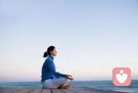 恐惧是人的基本情感之一

任何情绪都有存在的价值，不管是正面的还是负面的。

而恐惧的存在，就是在提醒你：

你可能感受到威胁或者遇到了危险，需要注意保护自己！配图