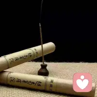 今天，就和大家專門來聊聊這個話題。

安全感，是我們內在的一種感覺，這種感覺它看不見摸不著，但是卻會左右我們的行為，左右著一個人的自我認知與抉擇。

安全感主要來自于三個層面：

1、對自己的信任

2、對他人的信任

3、對環境的信任

一個安全感足夠好的人，他會敢于嘗試，敢于向外界呈現他自己。

而一個安全感低的人，他會很想嘗試，但卻不敢向前邁出一步。

安全感低的人，內心深處有許多恐懼，他怕許多東西。

比如：

他怕別人不喜歡自己；

他怕自己在關系里受傷；

他怕自己把事情搞砸;

....
為了讓自己感到安全，他會回避社交，回避做事。

但是，盡管他在回避，內心的不安全感也并未真的降低，因為回避了外界，他要面對的是自我的責難與批判！配圖