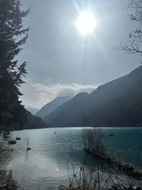 申公豹的经典语录：不要和任何人走的太近，因为你根本不知道，什么时候会反目成仇，能置于你死地的都是最了解你的人。配图
