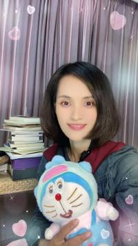 一段让人大彻大悟的话：

“能把你气死的，一定是你最亲的人，很多长恶性肿瘤的病人，都有一个共同点，就是家里至少有一个不讲道理的人，这些亲人尖酸刻薄，负面情绪爆满，不会好好说话。

面对这样的家人，打不得也骂不得，一肚子的委屈，只能自己默默承受，想说出去又怕丢人张不开嘴，重大慢性疾病都是这么来的。”

一个人的负面情绪，是一切重大疾病的根源，所有的生气，愤怒，失望，伤心，全都来源于身边的亲人。

人是气死的，花是浇死的，凡是大病，必与情志有关，长期情志不遂，一定就会积累大病。

不讲道理的伴侣，强势冷漠的家人，叛逆自私的儿女，一个家庭当中，但凡出现一个这样的人，一家人就会不得安宁。

他们尖酸刻薄，固执死板，凡事喜欢以自我为中心，不管大事小事，都要试图控制。配图