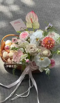 如果分手，請選擇善良的分手方式分手，是基本的人性道德。

許多人經歷過冷暴力，被斷崖式分手，甚至突然被拋棄，這給他們的內心帶來了深重的打擊。

這種痛苦可能導致他們懷疑自己，陷入自我否定，甚至在無數個夜晚里痛哭流淚，影響他們的生活、工作和社交。如果你不再愛，不要尋找借口，也不要試圖用消失、先發制人或pua來減輕自己的內疚感。你的不愛，你的不再喜歡，你的感情不足以繼續支持我們的關系，這些都請坦誠地告訴我。雖然我會因此感到難過，但我會釋懷的。配圖