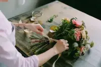 憤怒確實是我們女性的最大天敵，特別是在感情中。

為了避免成為情緒的奴隸，女性應該學會控制情緒、提高情商、學習心理學知識。

只有這樣，她們才能在感情的世界中游刃有余，讓生活更加美好！??配圖