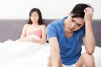 在亲密关系中，背叛如同一把利刃，割裂了信任与承诺。

许多女性在遭遇背叛后，因情绪失控或错误应对陷入更深的痛苦，甚至被反复伤害。

心理学研究表明，女性若能在背叛后遵循“3不原则”——不妥协、不沉溺、不停止成长，不仅能维护尊严，更能让背叛者在悔意中重新审视失去的价值。配图