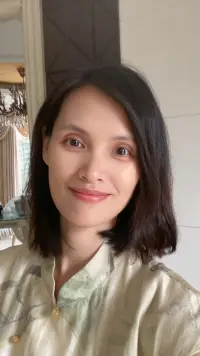 焦虑是因为你太要强，事事较真，处处操心，想要的太多，但不可能事事都能如你所愿。

于是你生气、愤怒、吃不下、睡不好，一件事情思来想去，纠结半天，最后事情没有解决，而你的心情也变得非常糟糕。

究其根源，是因为你的得失心太重，一点小事就觉得仿佛天塌了一般，死要面子活受罪，自我折磨，自找没趣。

但是仔细想想，如果你自己都不懂得好好爱自己，谁又有耐心顾及你的心情呢？在健康面前，一切都不值一提，除了生死，一切都是小事。

只有把心放宽，凡事看淡，你才不会那么纠结，从而拥有更多的健康和快乐。❤️一肖老师配图