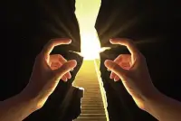 你永远不知道，冲破原生家庭的人有多可怕！
他们不是天赋异禀，而是被生活逼出了洪荒之力！


裂缝里的光，都是自己撕出来的！
当你在纠结星巴克价格时

他们在便利店蹭热水泡面背书

当你在父母怀里撒娇时

他们在菜市场帮工攒学费

当你在朋友圈晒新球鞋时

他们穿着补丁裤征服图书馆


原生家庭的泥潭里

每滴眼泪都是燃料

每次嘲讽都成铠甲

他们活成了自己的救世主！

真正可怕的不是出身低微

而是把一生困在原生家庭的诅咒里！❤️配图