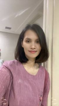 心理学投射效应如何影响婚姻

心理学中有一个“投射效应”：说的是当我们内心能量匮乏时，会不自觉地要求伴侣来填补我们自己的空洞！
 
那些在疲惫时选择放弃的人，并非不爱，而是被内在的匮乏感吞噬，没有力气去爱！
 
有人说，“我曾责怪伴侣不够体贴，后来才发现，我从未学会如何接纳自己的无力感。”
 
我们误以为“换一个人”就能解决痛苦。
 
却未曾意识到，我们真正要面对的课题，是痛苦的时候如何与爱人共度！❤️肖老师