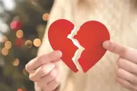?溝通是婚姻中不可或缺的環節


夫妻之間應保持開放和誠實的交流，避免沉默和冷戰。

積極溝通有助于消除誤會，增進理解。

當矛盾出現時，主動交流可以幫助雙方更好地了解彼此的需求和想法，從而共同解決問題。配圖