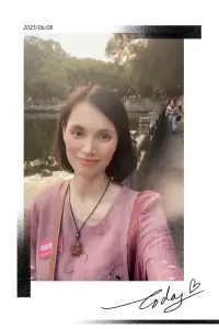 平凡的日子，禅悟人生，散了世间的纷扰繁杂，坦然接受生活的赐予，便是生命最难得的感悟！配图
