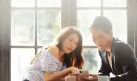 婚姻里的吵吵鬧鬧，很多時候是情緒帶來的！

說到底，情緒是你自己的事情，如果你不懂得控制，也不學習怎么去管理，遲早會讓婚姻出現裂痕。配圖