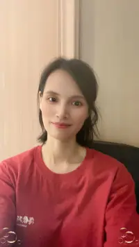 女性成长计划咨询

智慧的女性从不会任由自己沉沦在精神内耗中，她们会把时间用在认知提升上。

第一、认知提升具体怎么做？
1.
深度学习法：每天聚焦1个核心知识点，结合书籍或课程，用“费曼技巧”复述并输出笔记，将知识内化。  

2.
 舒适区边缘学习：选择难度适中的学习材料（如经典书籍的解读版），逐步扩展认知边界，避免因难度过高而放弃。  

3.
建立知识体系：使用工具（如Notion）分类整理学习内容，定期复盘，形成结构化思维。