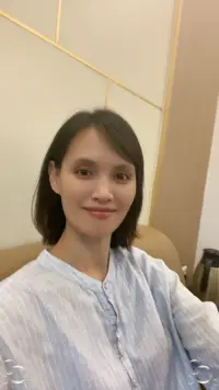 一个健康的家庭，应该允许脆弱，包容错误，接纳真实。

它不需要完美，但一定要安全。

在这里，眼泪不会被嘲笑，需求不会被忽视，情绪不会被否定。

这样的家，才会让人想回，值得回！配图