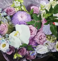 什么才是嫁（娶）對了人

老師認為：好的婚姻不過是：兩個人在一起時，要比一個人的時候過得更好。
 
我們的一生很長，愛不只僅是某一個時刻，而是要在一起共同度過很長很長的時光。
 
不論男女，一定要去愛一個能讓你做回小朋友的人，而不是愛上一個總是嫌棄你不懂事的人，即使他/她再好、再優秀，也不要。
 
日子久了年歲長了，你就知道如此選擇的重要性了。畢竟一個溫暖的愛人能夠減輕一半的人間疾苦。
 
乍見之歡固然珍貴，可久處不厭，才是婚姻的重中之重。婚姻里，太多人熬不過生活的平淡，漸漸的地，把之前的感情基礎親手撕碎。配圖