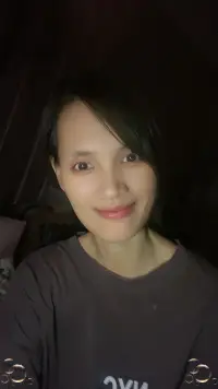 💕提高自身的能量很重要。为何？因为，你所遇到的人事物，大部分都是根据你自身的能量来给你进行匹配的。


​你的能量不高，总是处于低迷状态，然后加上个人很自卑，不自信，从来都不相信自己，觉得自己处处都不如别人。

​那么，不用问，自然而然匹配给你的都是一些低能量的人事物了。这就好比是雪上加霜。

​你本来就已经很消沉了，然后匹配到给你的也是差不多一样的，就只能永远都在低纬度那里打转了。

​靠外物，终究很难将自己带出泥潭，或者将自己带往更高的纬度。

​但是，通过提高自身的能量的话就不一样了。你的能量变高了，散发出来的频率还有磁场都是高的，自然吸引过来的都是一些高能量的人事物。

​这样的话，你就会变得更加自信，更加强大，比以前要平顺很多。

​要想能量高，多想一些让人感到快乐的事情，分泌多巴胺，凡事往好的方向想。这对自己更有好处，利于自身的身心！配图