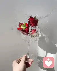 ??你是誰，你就會遇見誰，欣賞你的人因為你的自信而來，欺負你的人因為你的軟弱而來。

遇見對的人，皆是因為你做對了自己，人生所有的遇見，都是和自己的重逢！一??肖蕭配圖