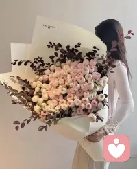 ??生命中真正的貴人有時不一定是身邊的家人和朋友

而是那些千里之外仍能與你共振與你靈魂相近，給你生機，開你智慧的人。

未曾謀面，卻能同頻共振，心心相印，只有靈魂相近的人，只有頻率相同的人，才能看見你的山河萬里，理解你的與眾不同。


錯的人，相互消耗;對的人，相互滋養。和誰在一起，你就會擁有什么樣的命運。頻率相似的人，順其自然就會聚在一起，磁場不同的人，講話都是在翻山越嶺。

靈魂相近的人，才能互相滋養！??肖老師配圖