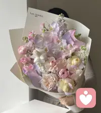 ??太多中年人，離婚時以為自己掙脫了牢籠，最后卻發現，只是從一個熟悉的困境，跳進了一個更陌生的泥潭。

所謂的“忍不了”，不過是沒看透生活的真相！配圖