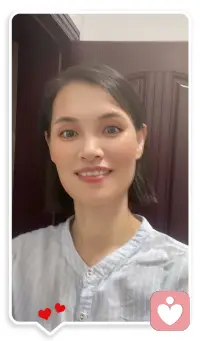 ??原來真正的愛自己是愛上那個最不堪的自己
真正的愛自己，是接納完整而非完美的自己。
 
不只愛優秀和光鮮的一面，
也包容脆弱、犯錯甚至狼狽的時刻。
 
我們總被催促“要更好”，
卻學會了隱藏脆弱、厭惡失敗。
 
但真正的成長，
是與所有面相的自己溫柔共存。
 
不必對抗缺點，無需否定真實。
你可以跌倒、可以流淚，依然值得被愛。
 
愿你能像對待嬰兒般，
重新把自己溫柔地養大！配圖