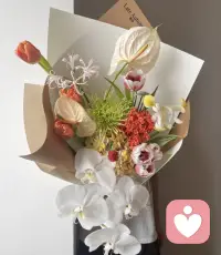 ??如果你發(fā)現(xiàn)嫁錯了人，又想離婚，又放不下孩子，千萬不要內(nèi)耗自己。


這個世界上，沒有任何一個伴侶是完全符合預(yù)期的，改變不了對方，就試著改變自己的心態(tài)和生活方式。

減少內(nèi)心痛苦和焦慮最有效的方式，就是降低對他的期待。

照顧好自己和孩子，別吵，也別鬧，因為吵鬧不但解決不了問題，還會制造出更多的問題。配圖