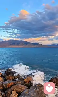 💕人的内求，是人生最大的转机

不再执着于改变别人，而是全然接纳。不再抗拒无常，而是允许一切发生。不再用外物定义自己，而是在内心安家。

​那些曾让你焦虑的，工作的起伏、关系的聚散、健康的波动，都只是旅途中的风景。当你不再对抗，反而获得了真正的力量。

​向外求，越求越空虚；向内走，越走越丰盈。

当你停止外求，开始内观，你会发现：
你本自具足，什么都不缺，你本自圆满，什么都不少。

​人生最好的活法，不是活成别人眼中的样子，而是活出内心真正的自在。

皮囊会老去，但灵魂可以永远高贵；外物会变迁，但内心的光芒永不褪色。配图