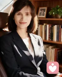 💕为什么许多中年夫妻守着无爱的婚姻，也不离婚？

杨绛先生的话一针见血！


​​​​​​​​杨绛先生说：“无论婚姻幸与不幸，无论枕边人忠与不忠，身为女人，都应该明白一件事，婚姻不是你人生的全部，下半生拼的不是老公，而是一个优秀的孩子，一个健康的身体，以及强大乐观的心态，和扎实过硬的谋生技能。”配图